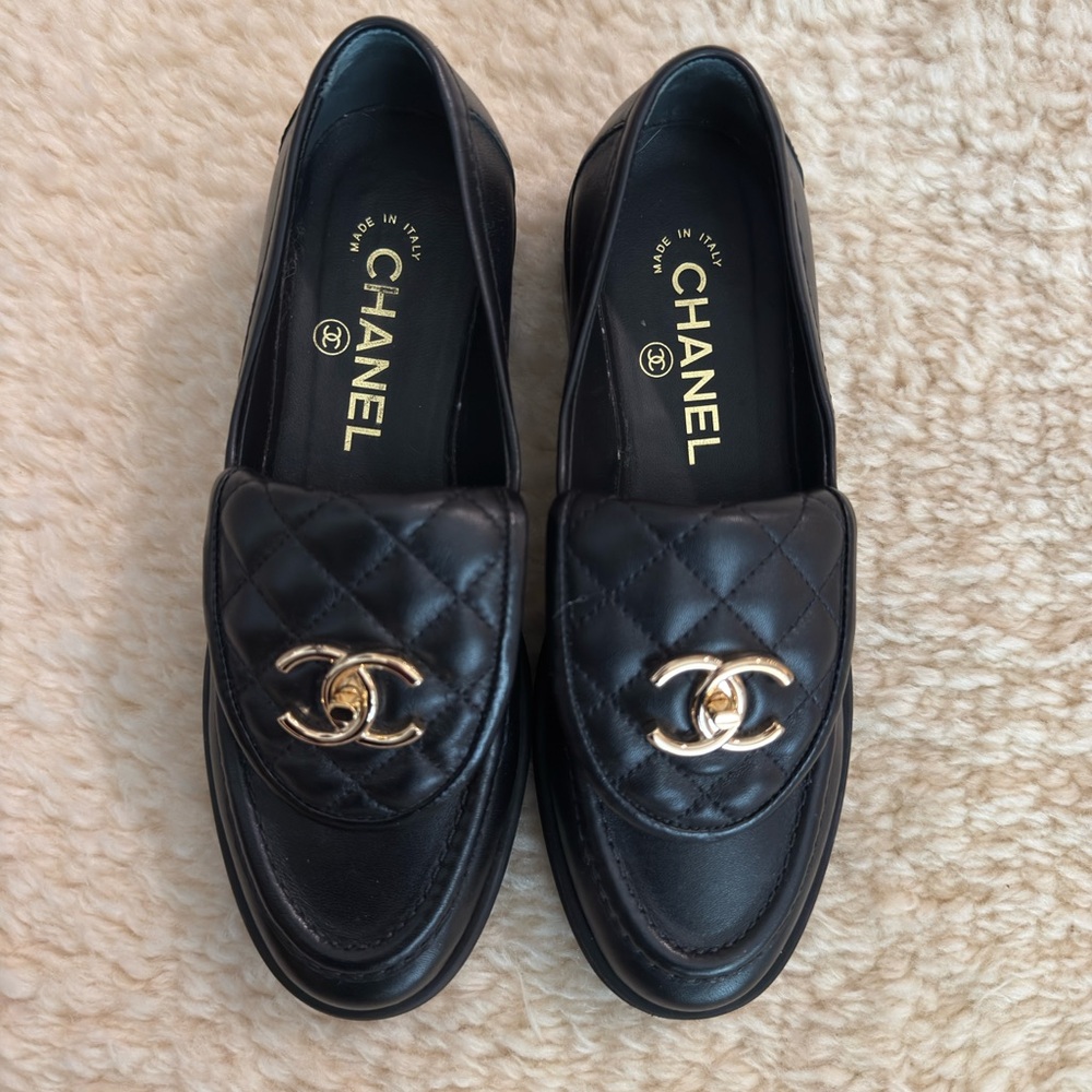 CHANEL Quilted Black Loafers with Gold Accents - Picture 2 of 5
